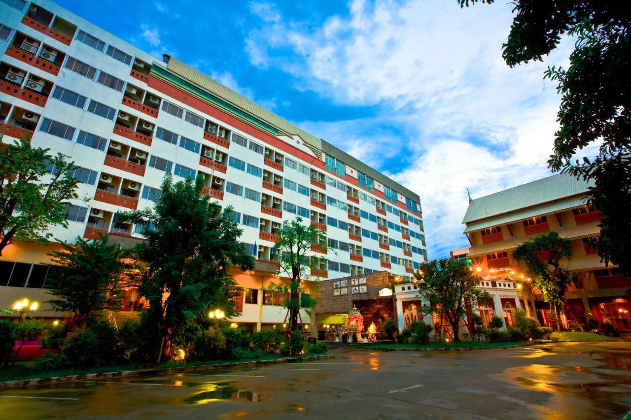 Jolly Suites & Spa Thapra Bangkok Eksteriør bilde