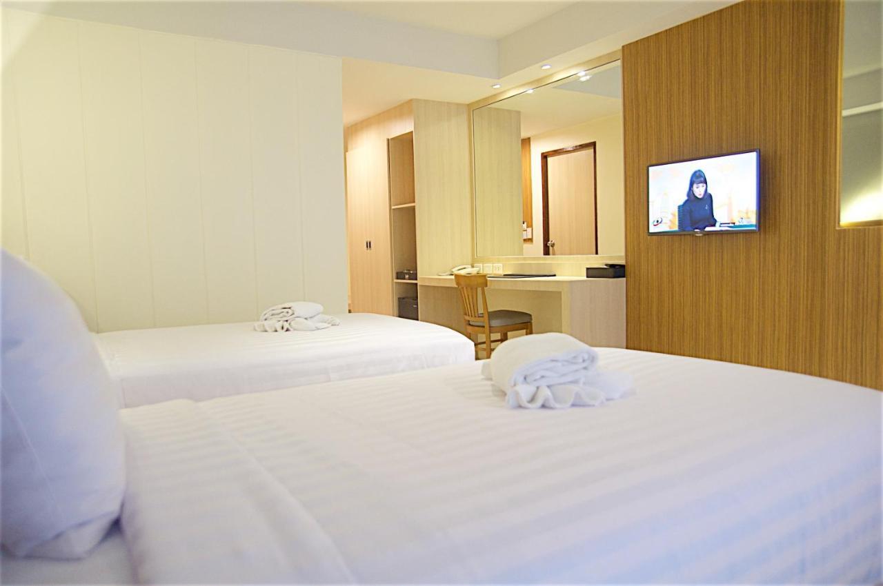 Jolly Suites & Spa Thapra Bangkok Eksteriør bilde
